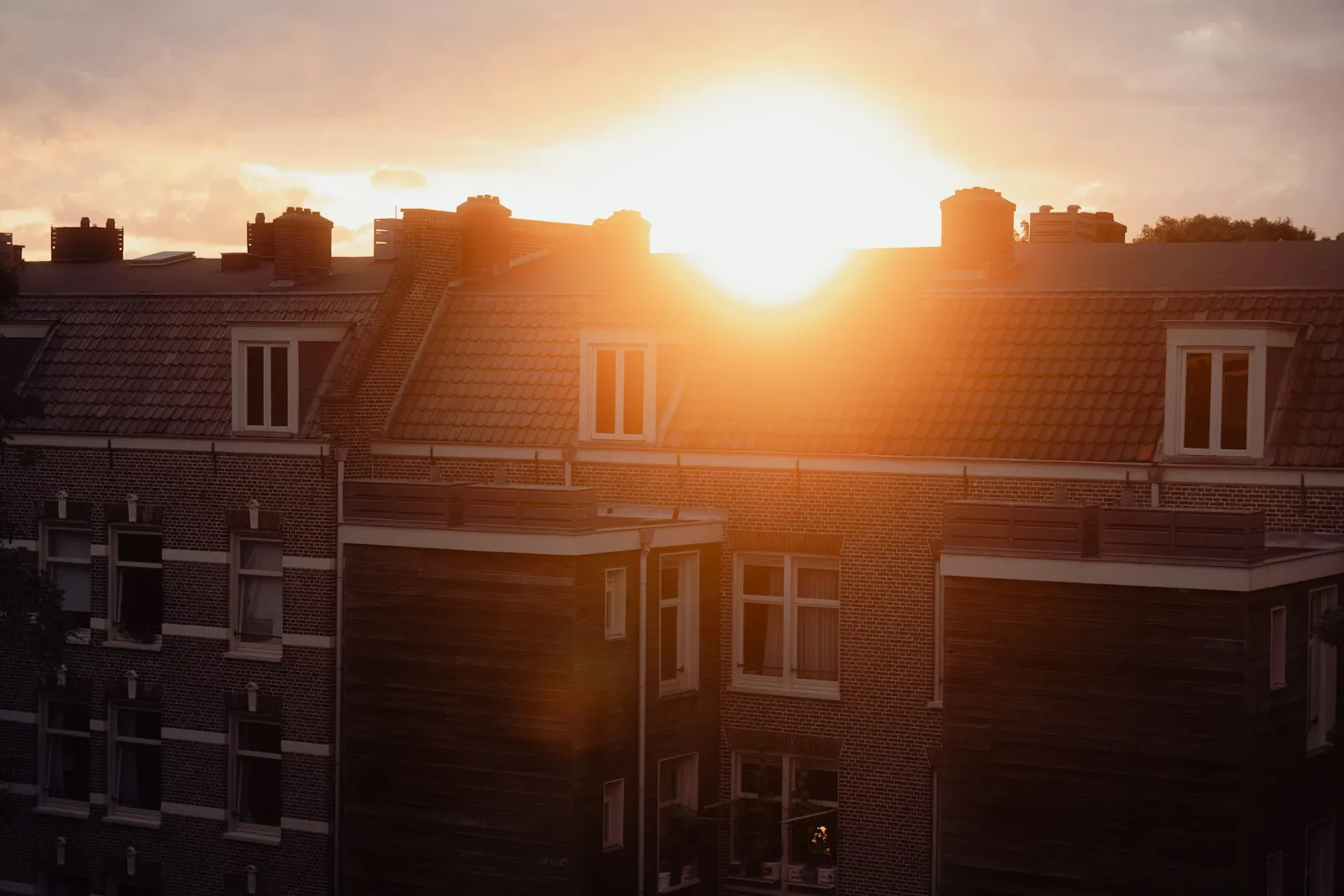 Zonnepanelen stroomstoring hittegolf overbelasting